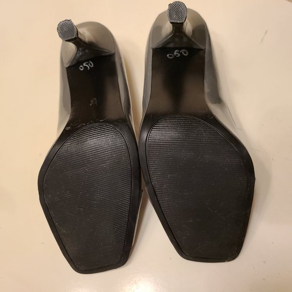 "STEVE MADDEN" PUMPS - LIKE NEW - Picture 5 of 6